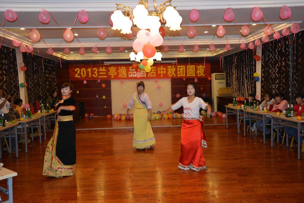 Lanting Yipin Hotel Shangri-La Extérieur photo