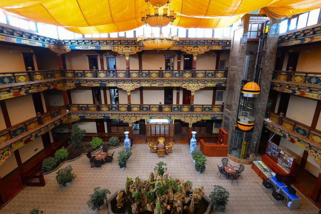 Lanting Yipin Hotel Shangri-La Extérieur photo