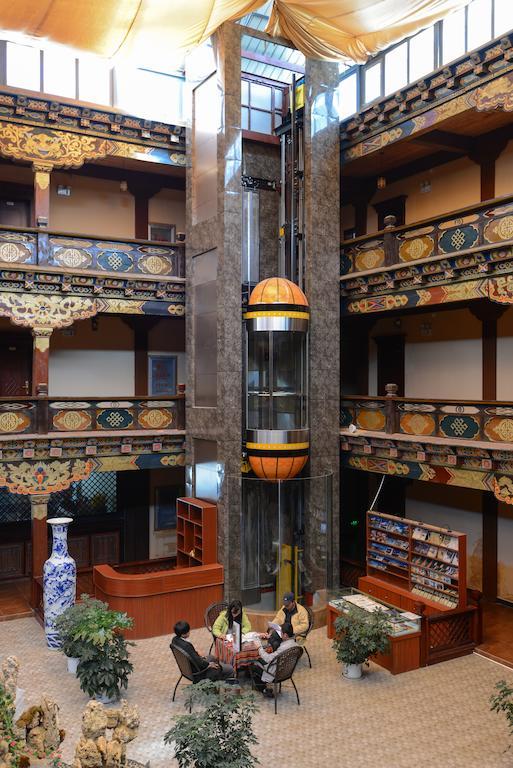 Lanting Yipin Hotel Shangri-La Extérieur photo