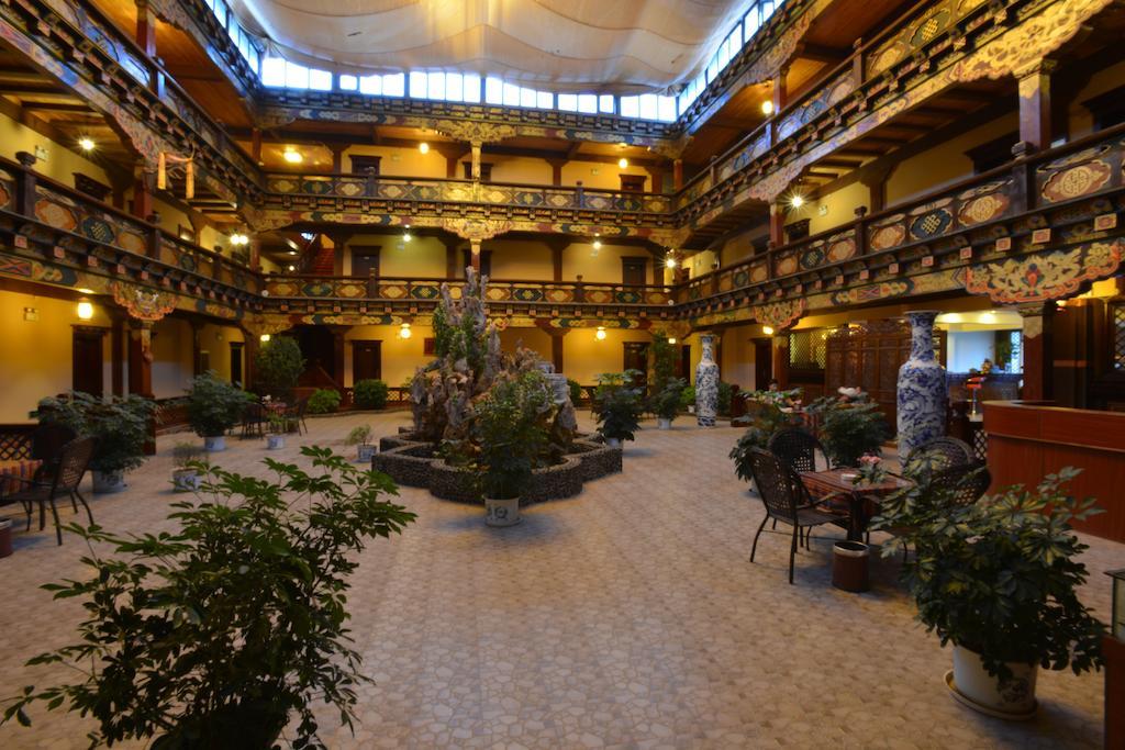 Lanting Yipin Hotel Shangri-La Extérieur photo