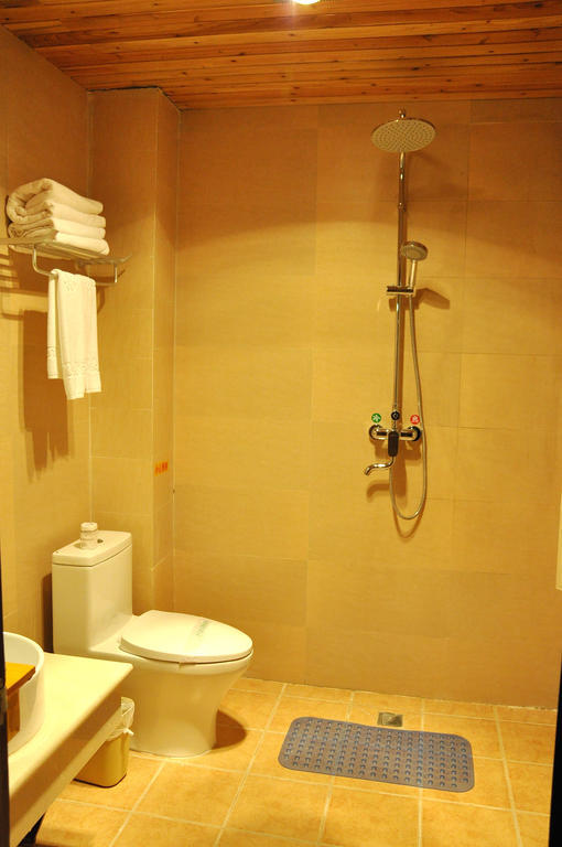 Lanting Yipin Hotel Shangri-La Chambre photo
